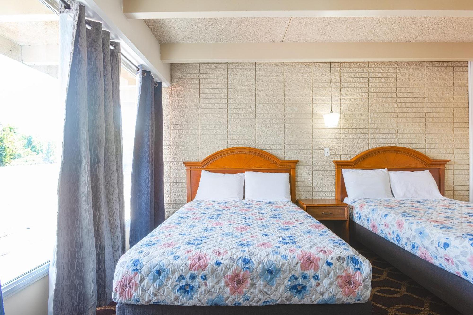 Sonrise Inn Lincoln Hwy By Oyo Breezewood Kültér fotó